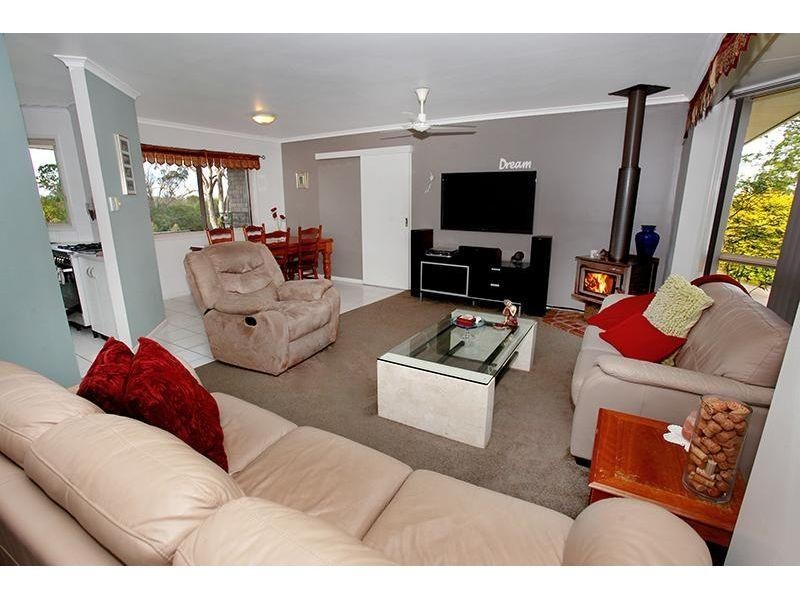 28 Lillis Rd, Victory Heights QLD 4570