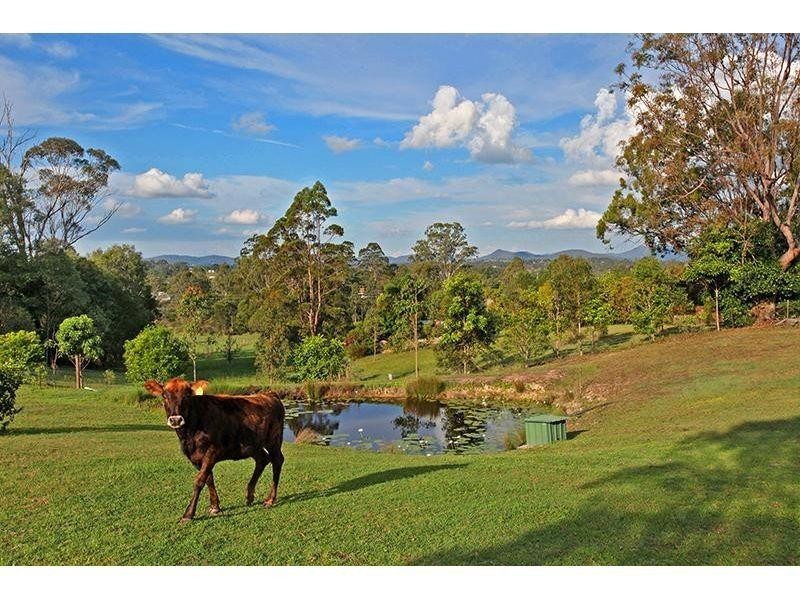 28 Lillis Rd, Victory Heights QLD 4570