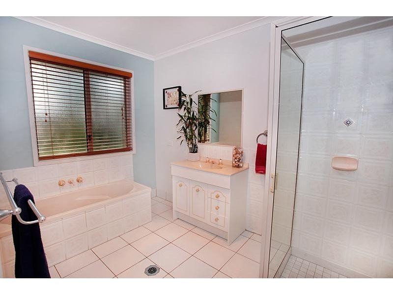 28 Lillis Rd, Victory Heights QLD 4570