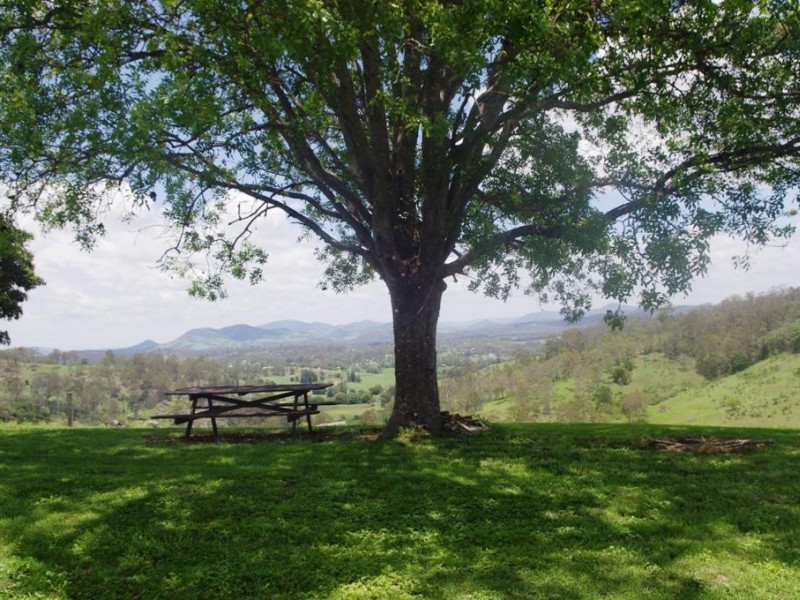 140 Irvine Road, Chatsworth QLD 4570