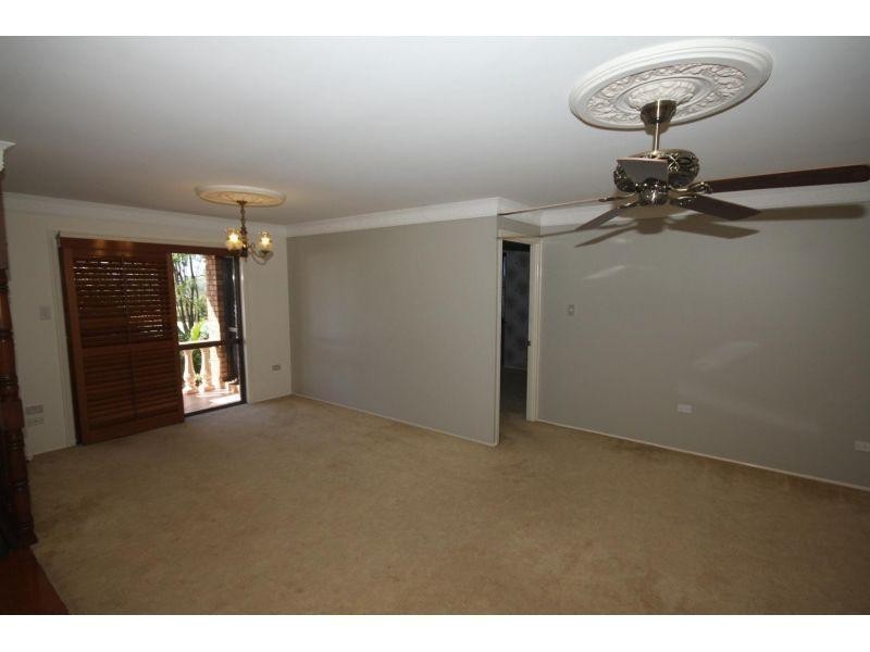 7 Lindsay Street, Southside QLD 4570