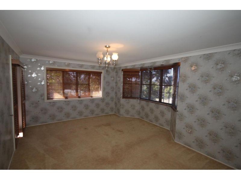 7 Lindsay Street, Southside QLD 4570