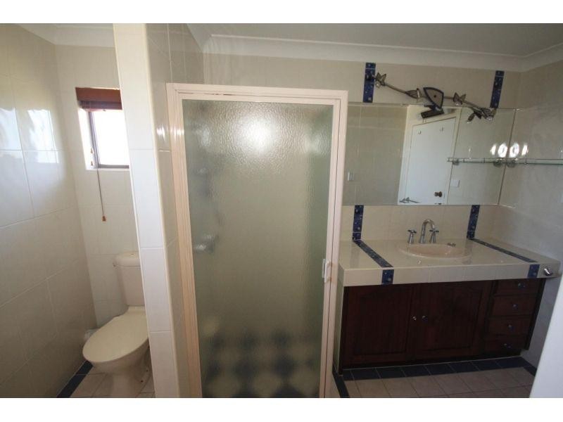 7 Lindsay Street, Southside QLD 4570