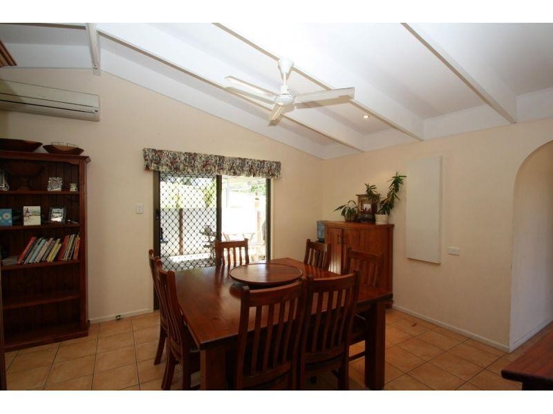 5 Emerald Drive, Southside QLD 4570