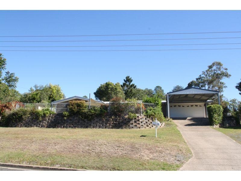 5 Emerald Drive, Southside QLD 4570