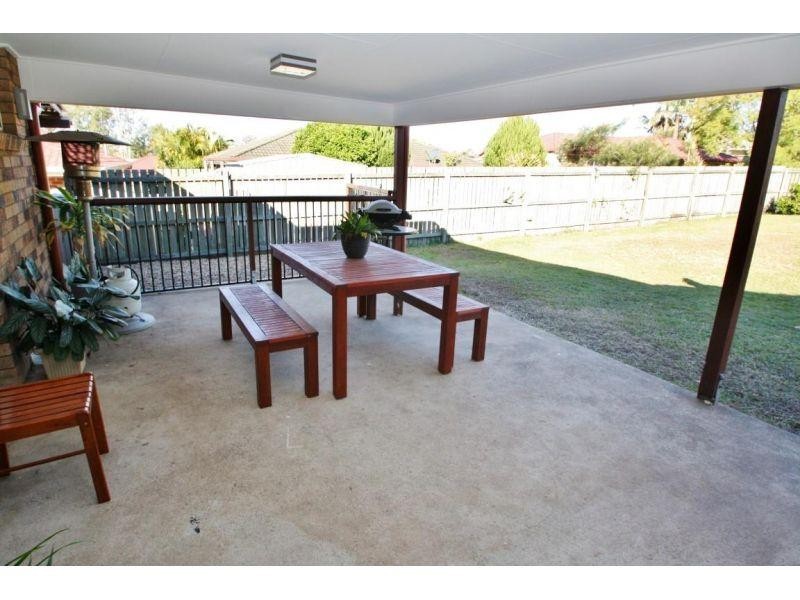 3 Fossickers Court, Southside QLD 4570