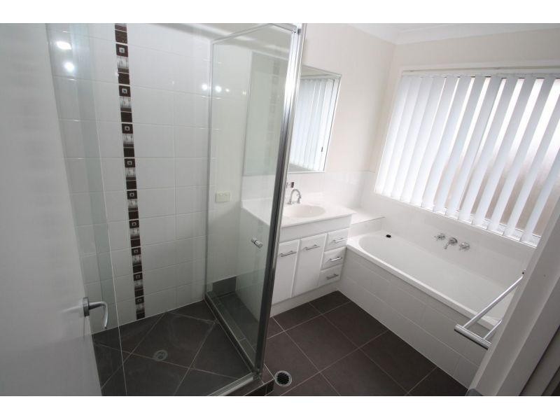 12 Principal Place, Southside QLD 4570