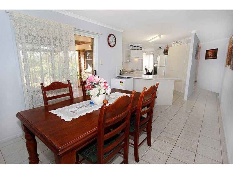 24 Curtain Road, Pie Creek QLD 4570