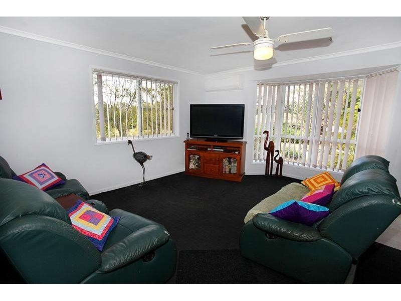 24 Curtain Road, Pie Creek QLD 4570