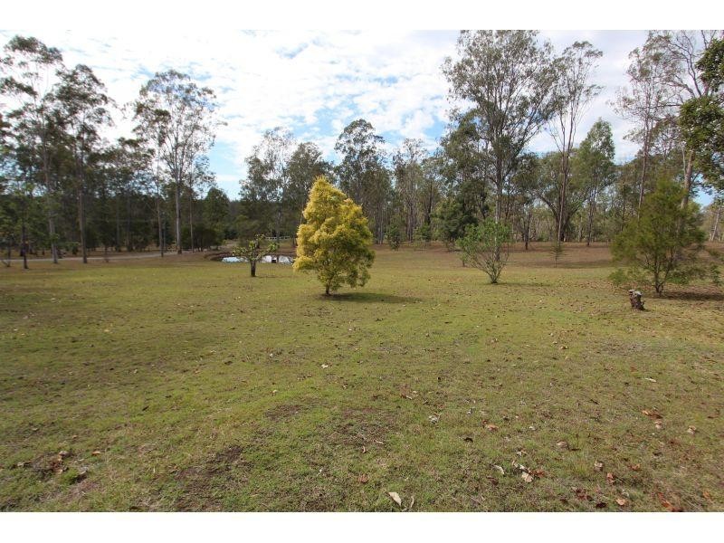 14 Cross Crescent, Curra QLD 4570