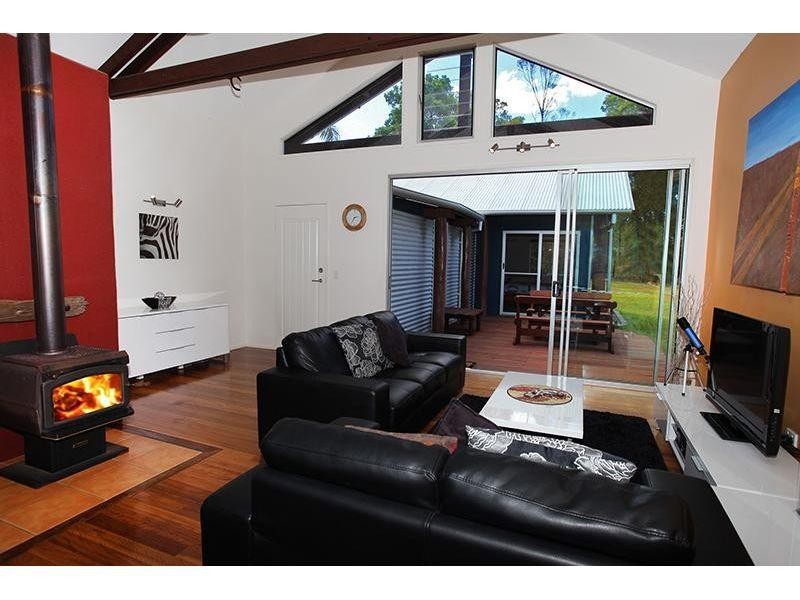 132 Nash Road, Araluen QLD 4570