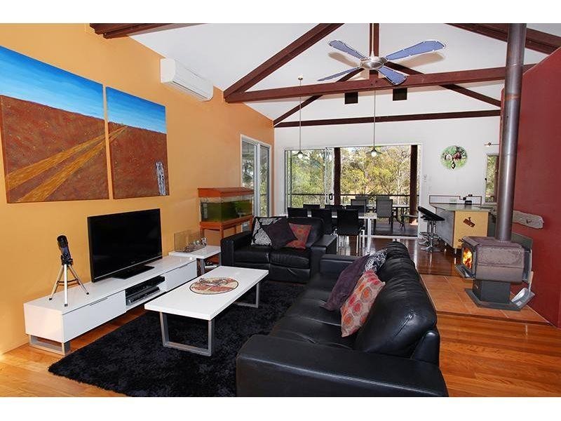 132 Nash Road, Araluen QLD 4570