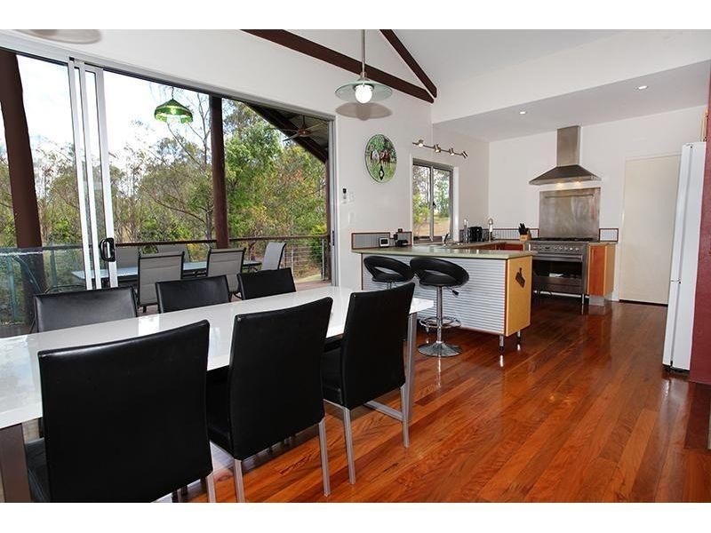 132 Nash Road, Araluen QLD 4570