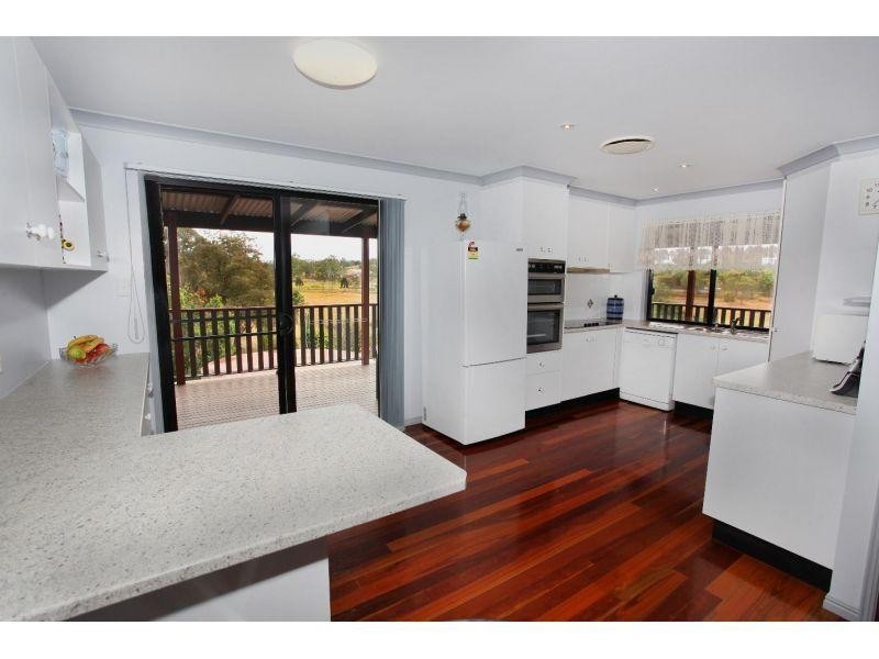 30 Robert Road, Chatsworth QLD 4570