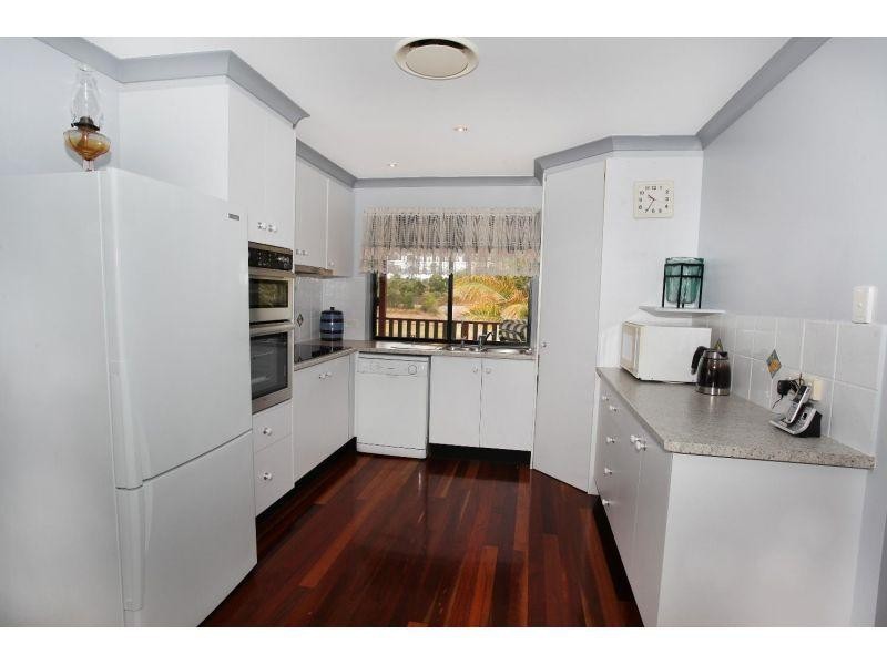 30 Robert Road, Chatsworth QLD 4570