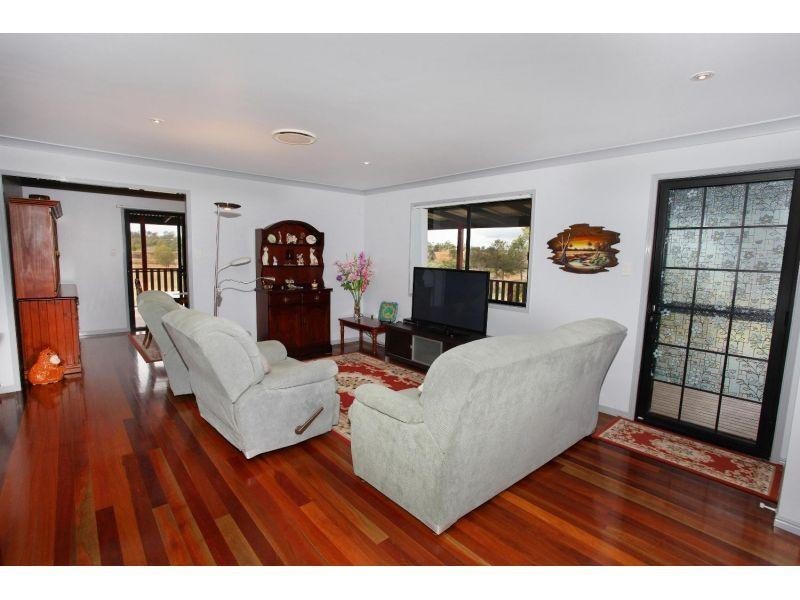 30 Robert Road, Chatsworth QLD 4570