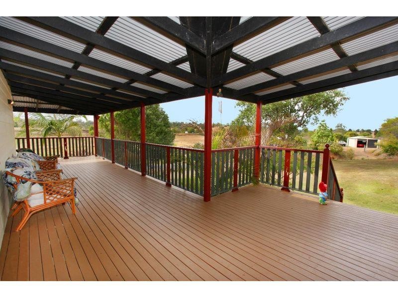 30 Robert Road, Chatsworth QLD 4570