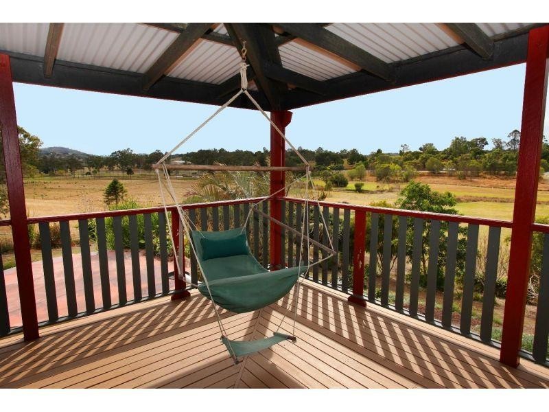 30 Robert Road, Chatsworth QLD 4570