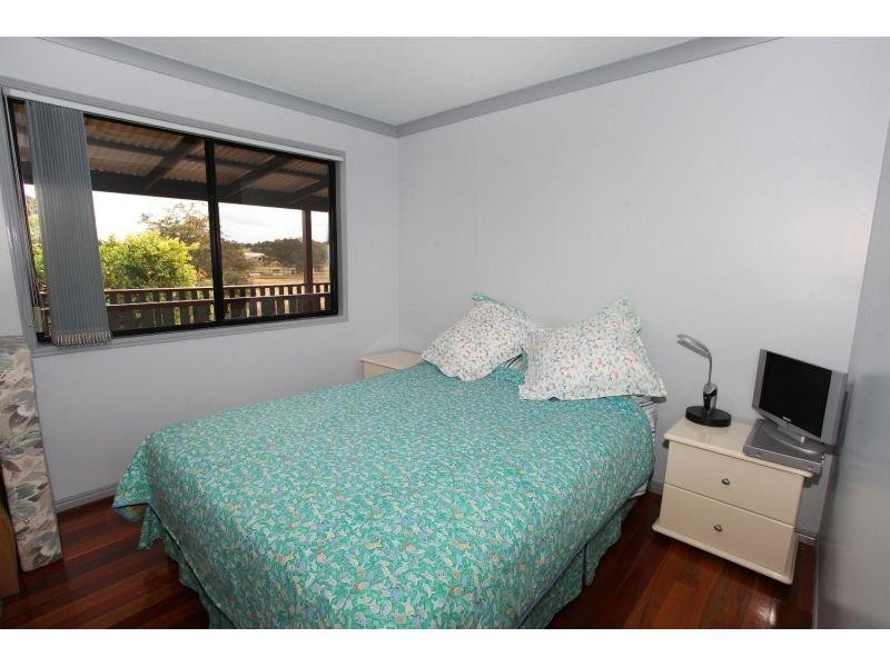 30 Robert Road, Chatsworth QLD 4570
