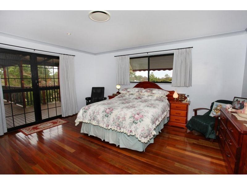 30 Robert Road, Chatsworth QLD 4570