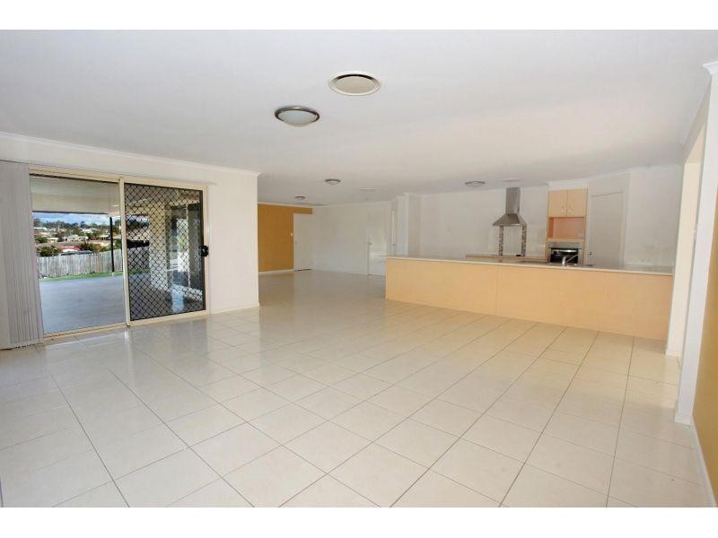 84 Gympie View Drive, Southside QLD 4570