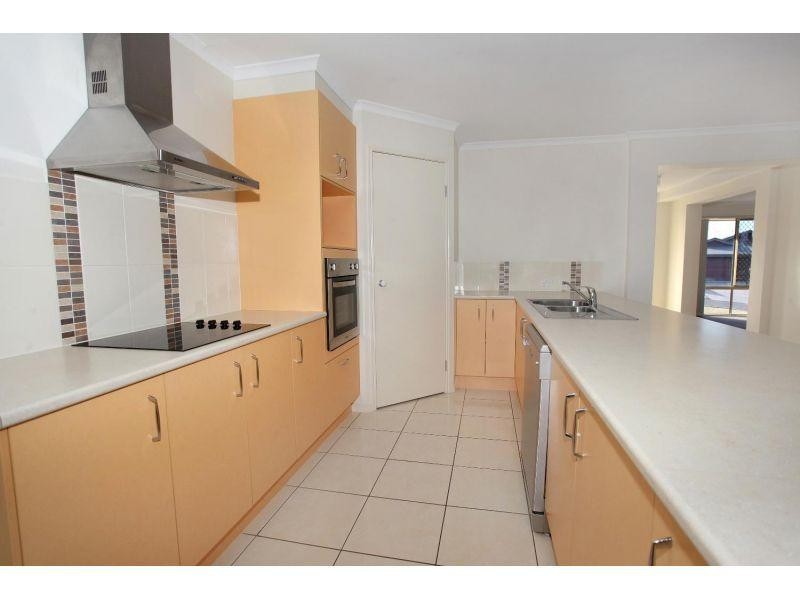 84 Gympie View Drive, Southside QLD 4570