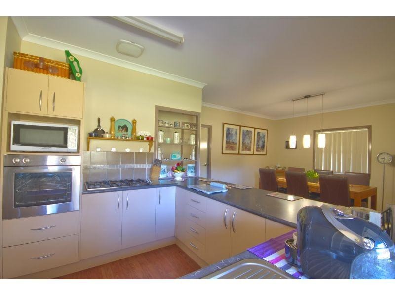 21 Endeavour Drive, Cooloola Cove QLD 4580