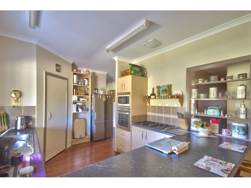 21 Endeavour Drive, Cooloola Cove QLD 4580