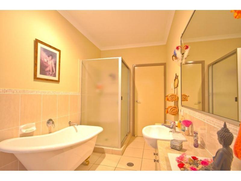 21 Endeavour Drive, Cooloola Cove QLD 4580