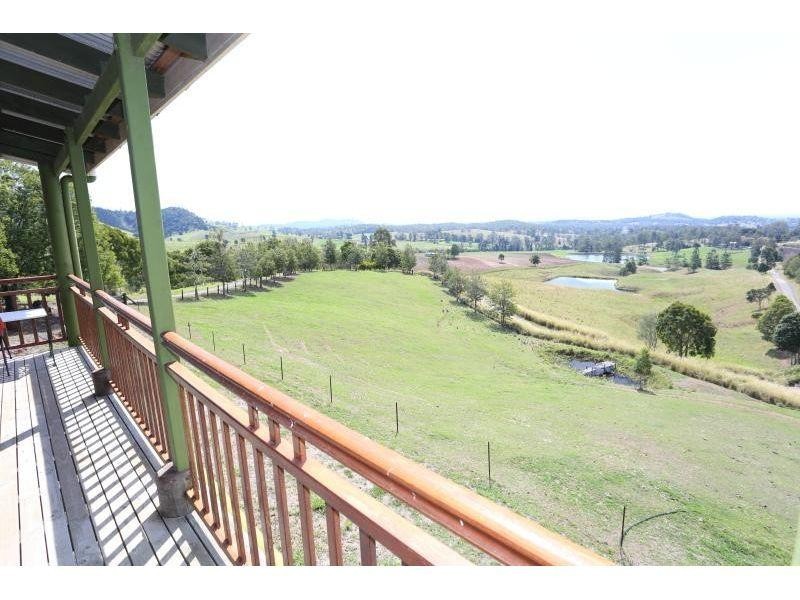 183 Robinson Road, Calico Creek QLD 4570