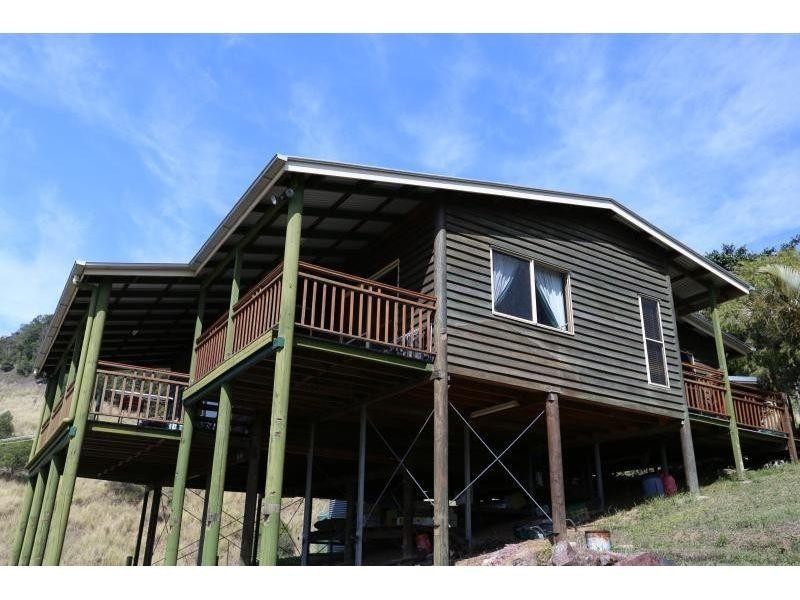 183 Robinson Road, Calico Creek QLD 4570