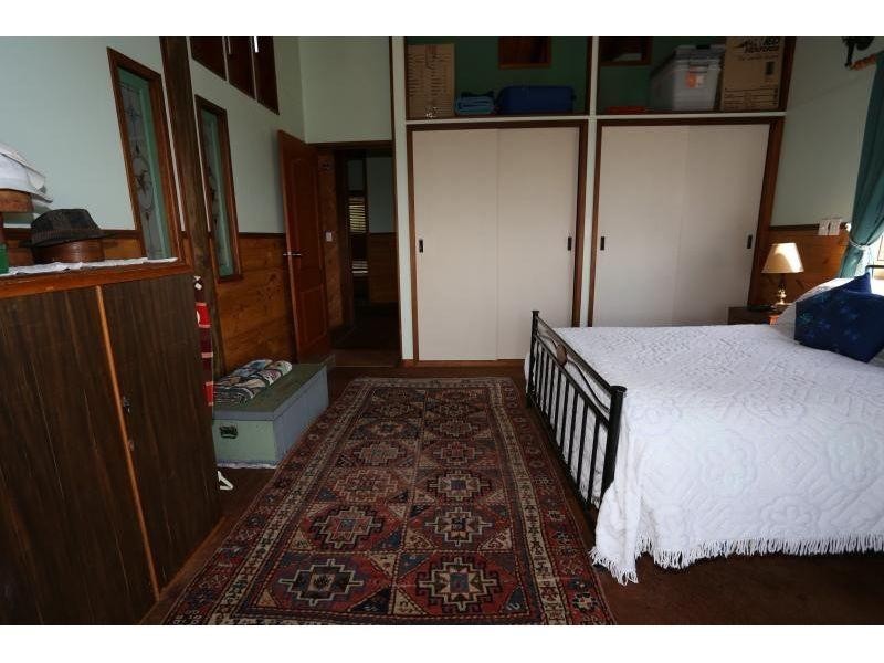 183 Robinson Road, Calico Creek QLD 4570