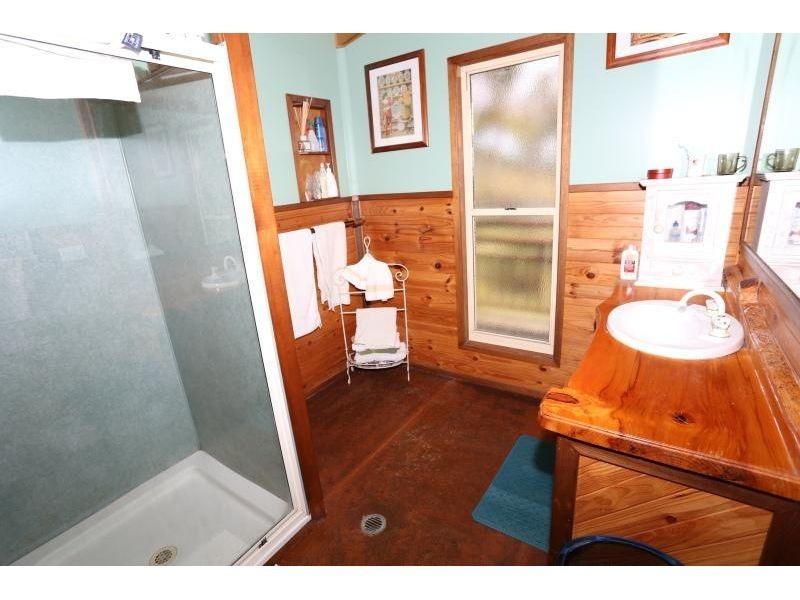 183 Robinson Road, Calico Creek QLD 4570