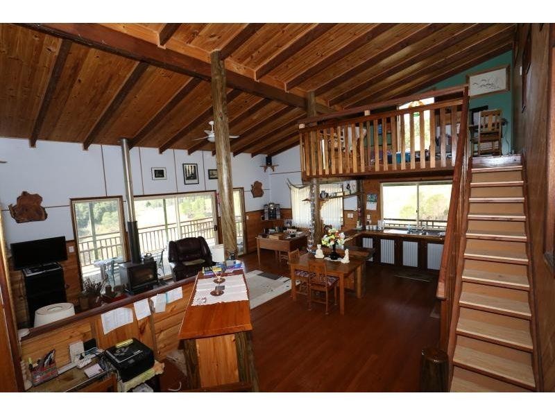 183 Robinson Road, Calico Creek QLD 4570