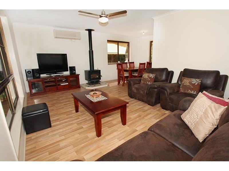 29 Hartwig Road, Mothar Mountain QLD 4570