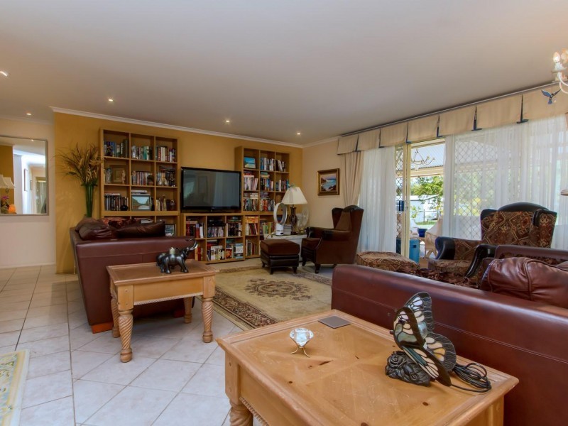 13 Mayflower Court, Cooloola Cove QLD 4580