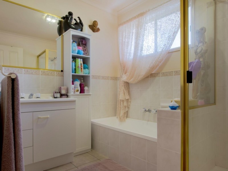 13 Mayflower Court, Cooloola Cove QLD 4580