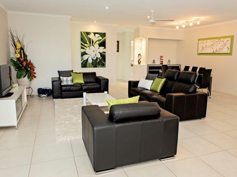 32 Directors Circuit, Jones Hill QLD 4570