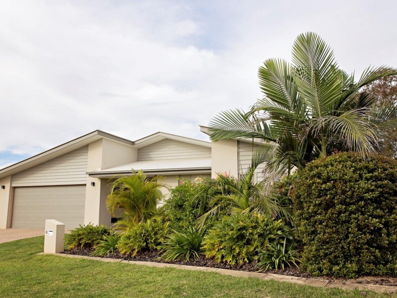 32 Directors Circuit, Jones Hill QLD 4570