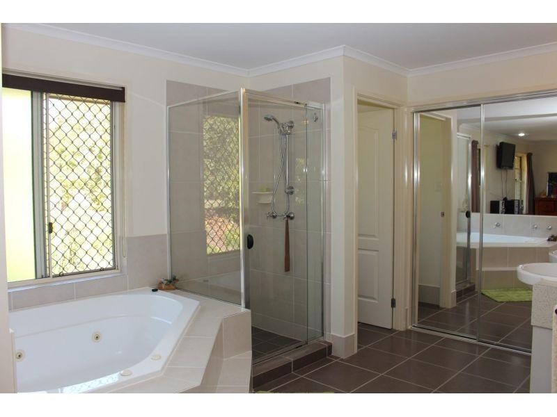 10 Sturgess Road, Pie Creek QLD 4570