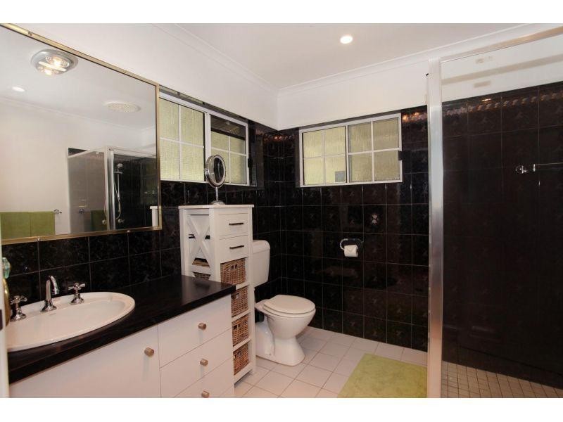 136 Green Trees Road, Pie Creek QLD 4570