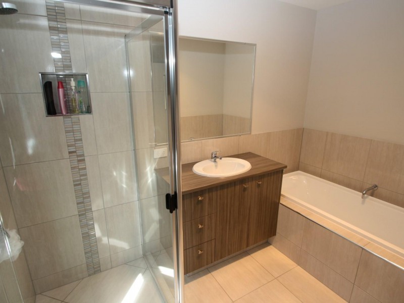 24 Snowgum Avenue, Pie Creek QLD 4570