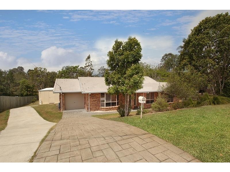 38 Emerald Drive, Southside QLD 4570