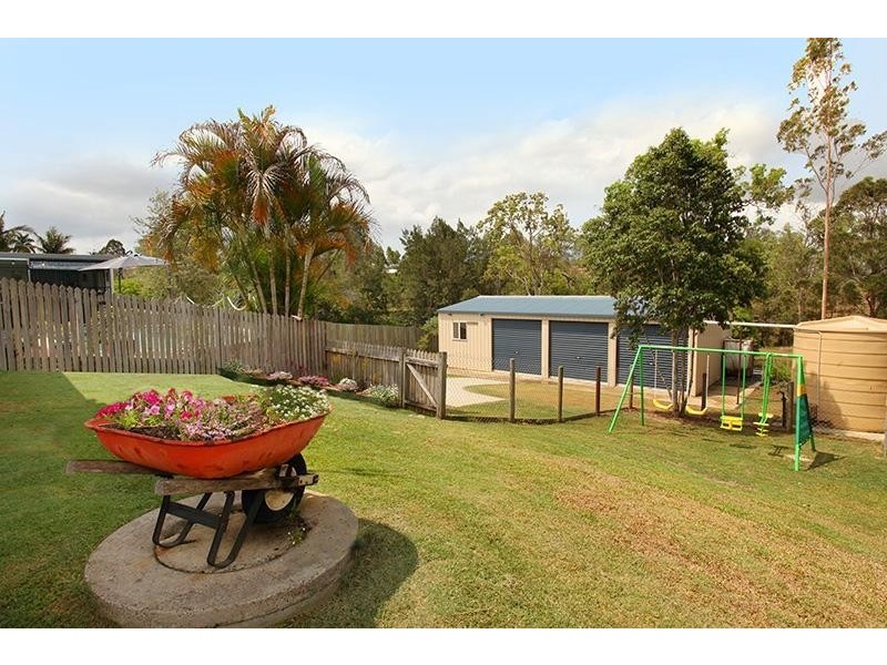 38 Emerald Drive, Southside QLD 4570