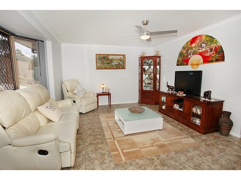 38 Emerald Drive, Southside QLD 4570