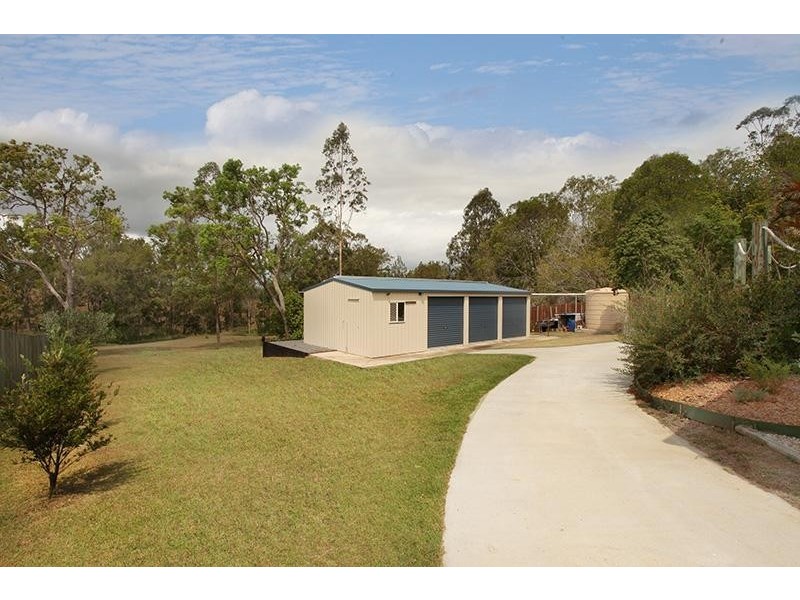 38 Emerald Drive, Southside QLD 4570