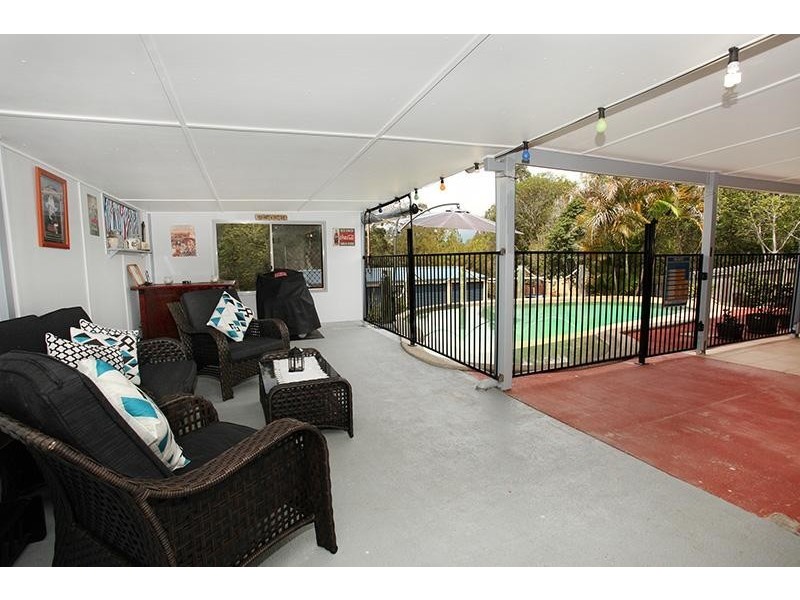 38 Emerald Drive, Southside QLD 4570