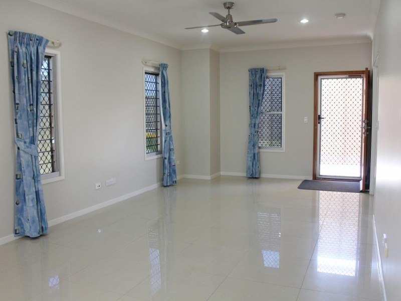 2/20 Gympie Road, Tin Can Bay QLD 4580