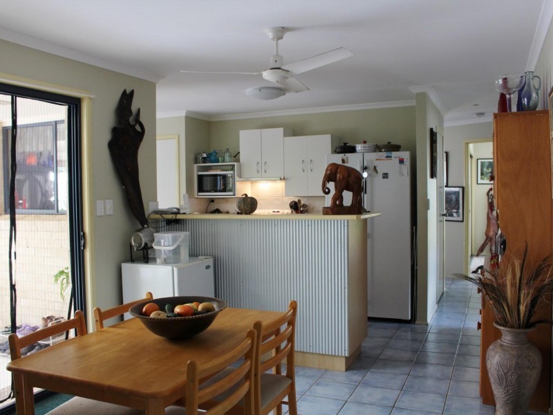 7 Zealous Court, Cooloola Cove QLD 4580