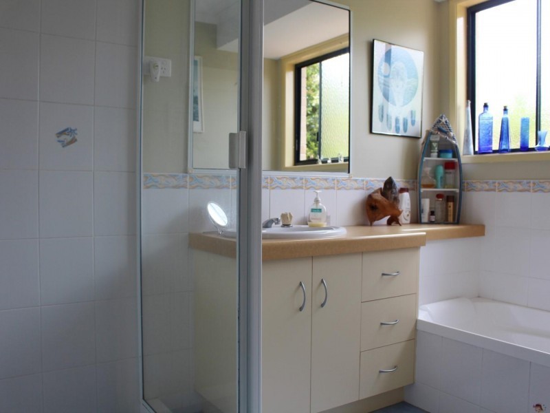 7 Zealous Court, Cooloola Cove QLD 4580